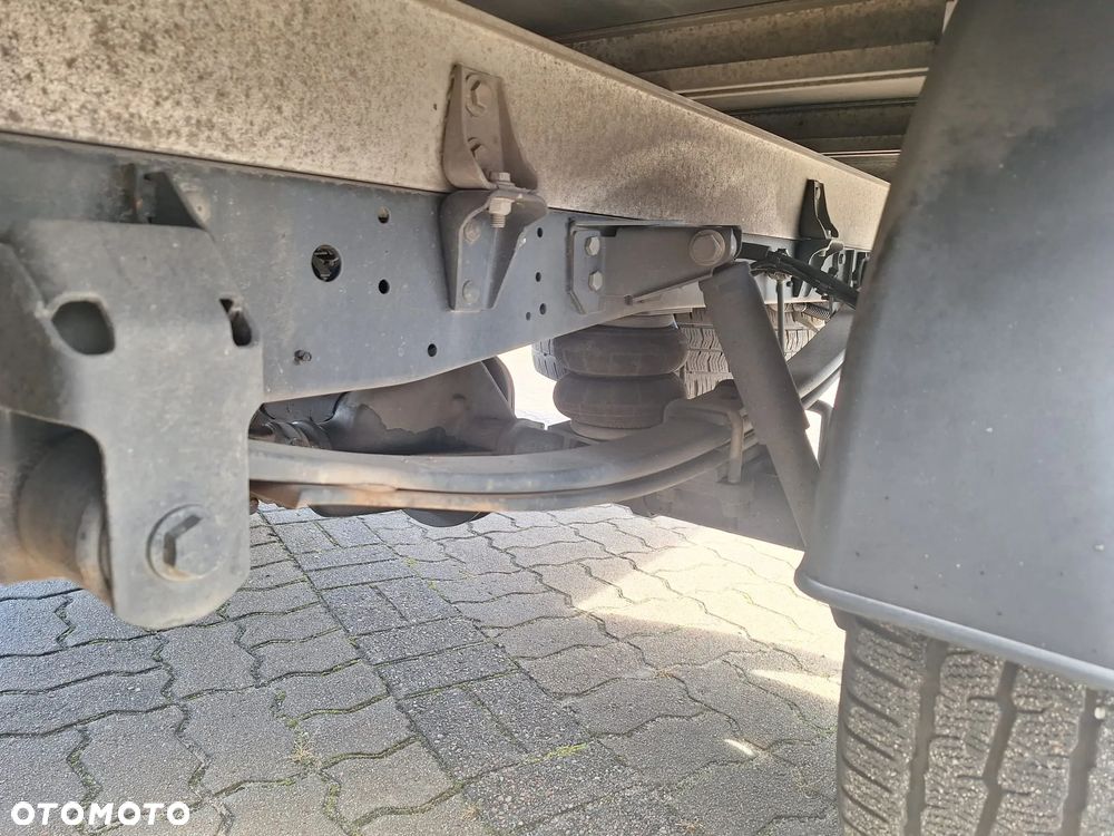 Iveco 35S18 Daily Międzynarodówka 10EP kurnik Kabina Sypialna LED zbiornik 300l - 22