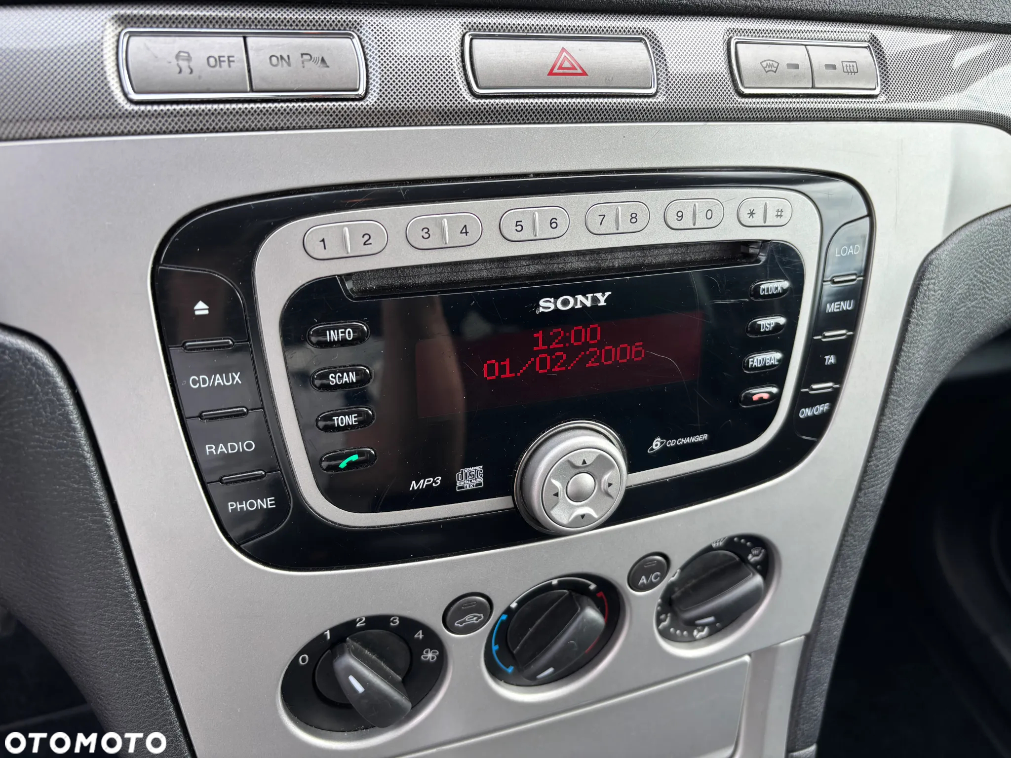 Ford Galaxy 2.0 TDCi Silver X - 26
