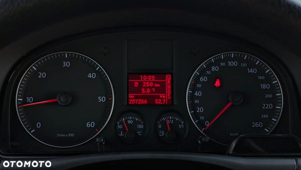 Volkswagen Touran 1.9 TDI DSG Trendline - 18