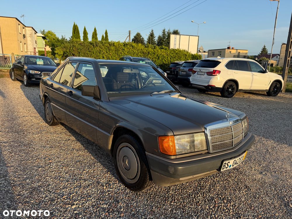 Mercedes-Benz W201 (190) - 20