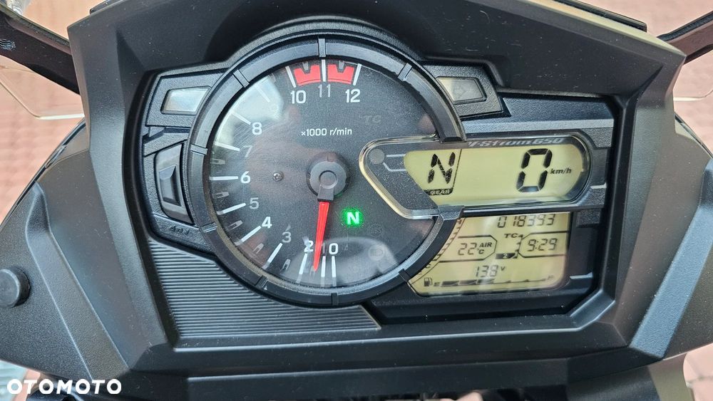 Suzuki V-STROM - 9