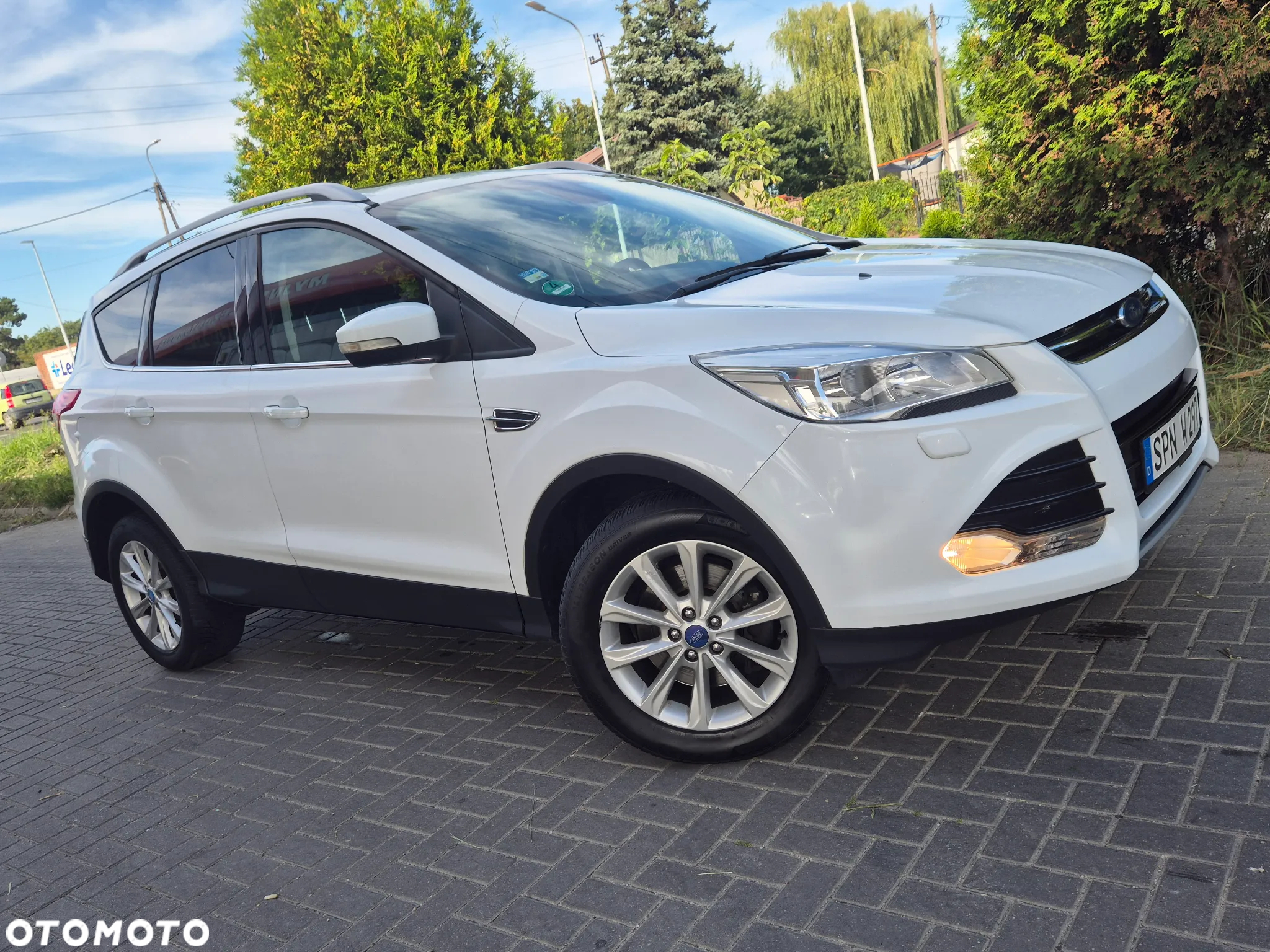 Ford Kuga 2.0 TDCi 2x4 Titanium - 17