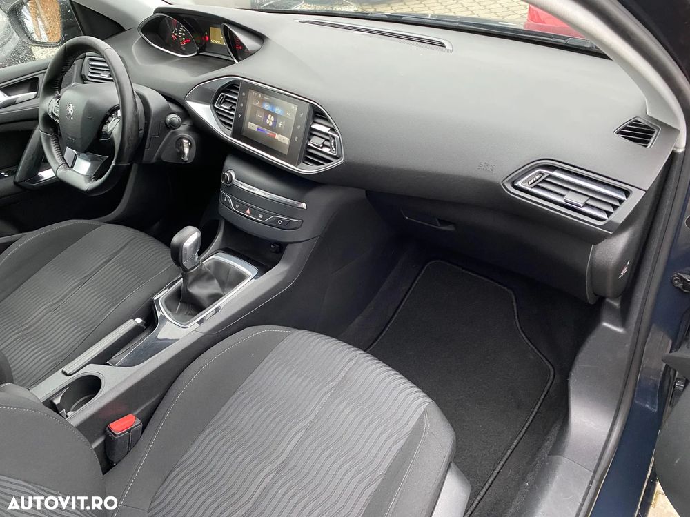 Peugeot 308 - 17