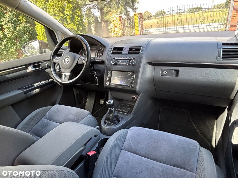 Volkswagen Touran 2.0 TDI DPF BlueMotion Technology Comfortline - 38
