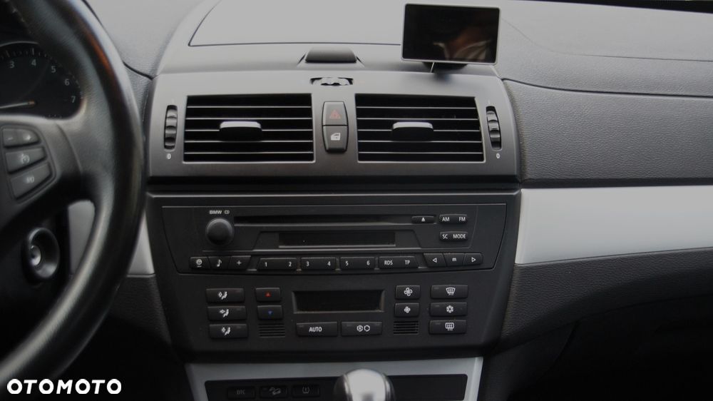 BMW X3 2.5si - 11