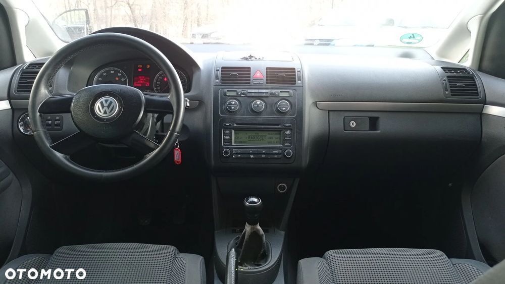 Volkswagen Touran 1.6 FSI Trendline - 35