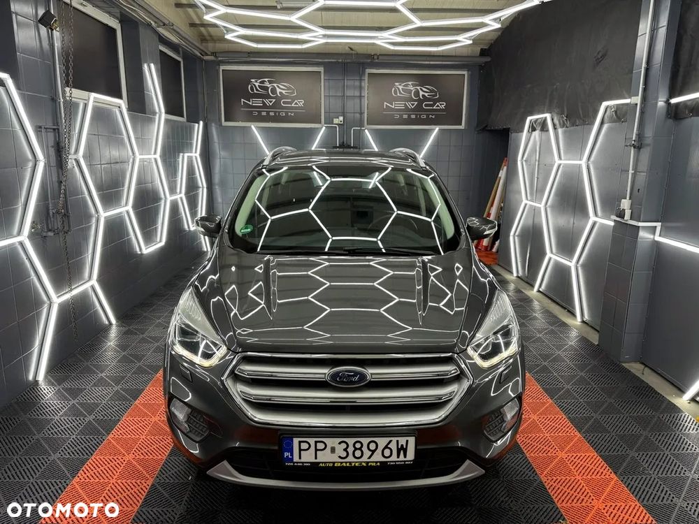 Ford Kuga 1.5 EcoBoost 2x4 Titanium - 11