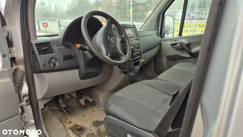 Mercedes-Benz Sprinter - 5