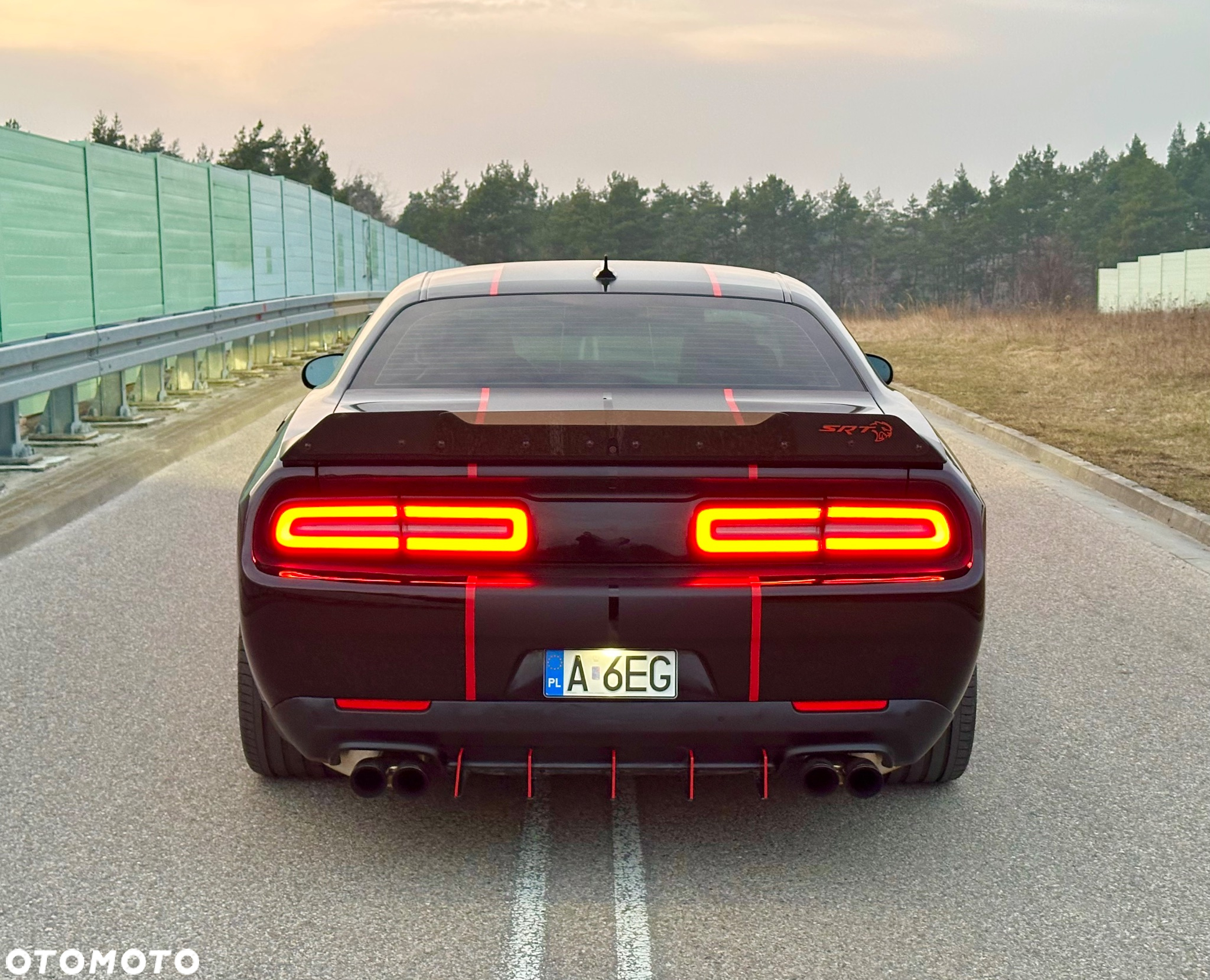 Dodge Challenger 6.2 Redeye Widebody - 4