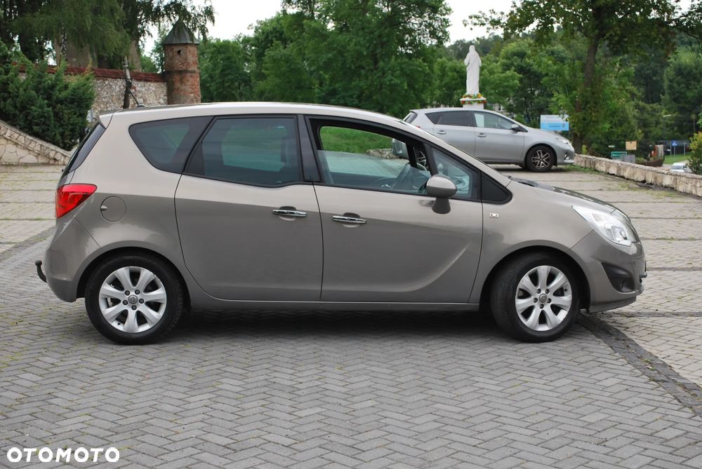 Opel Meriva 1.7 CDTI Innovation - 11