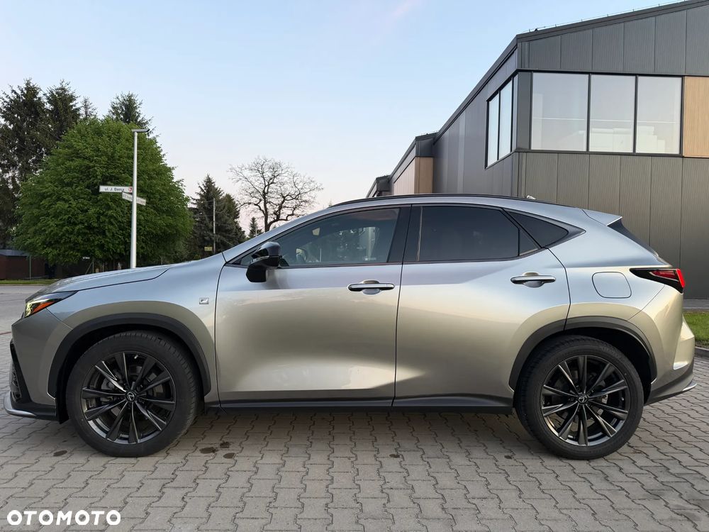 Lexus NX 450h+ F Sport AWD - 9