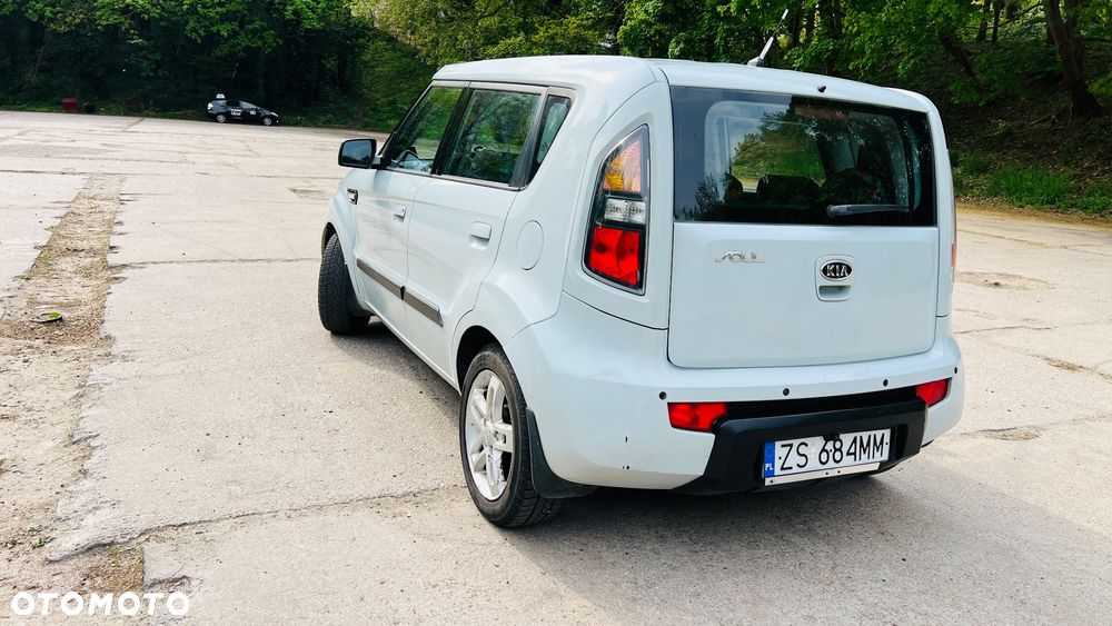 Kia Soul 1.6 L - 7