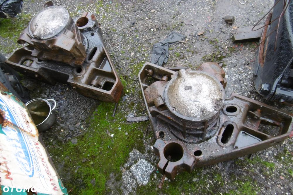 Kołyska resora wózek Renault Kerax 6x4 8x4 - 3