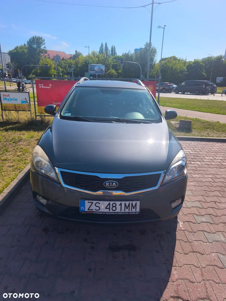 Kia Ceed 1.6 L - 9