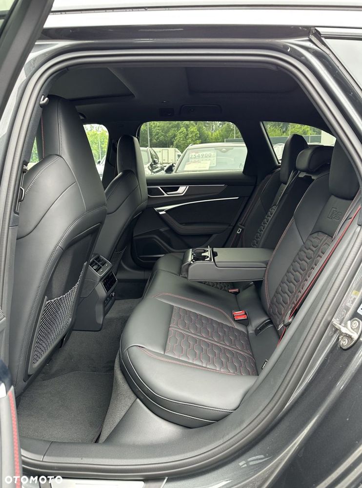 Audi RS6 Avant - 22