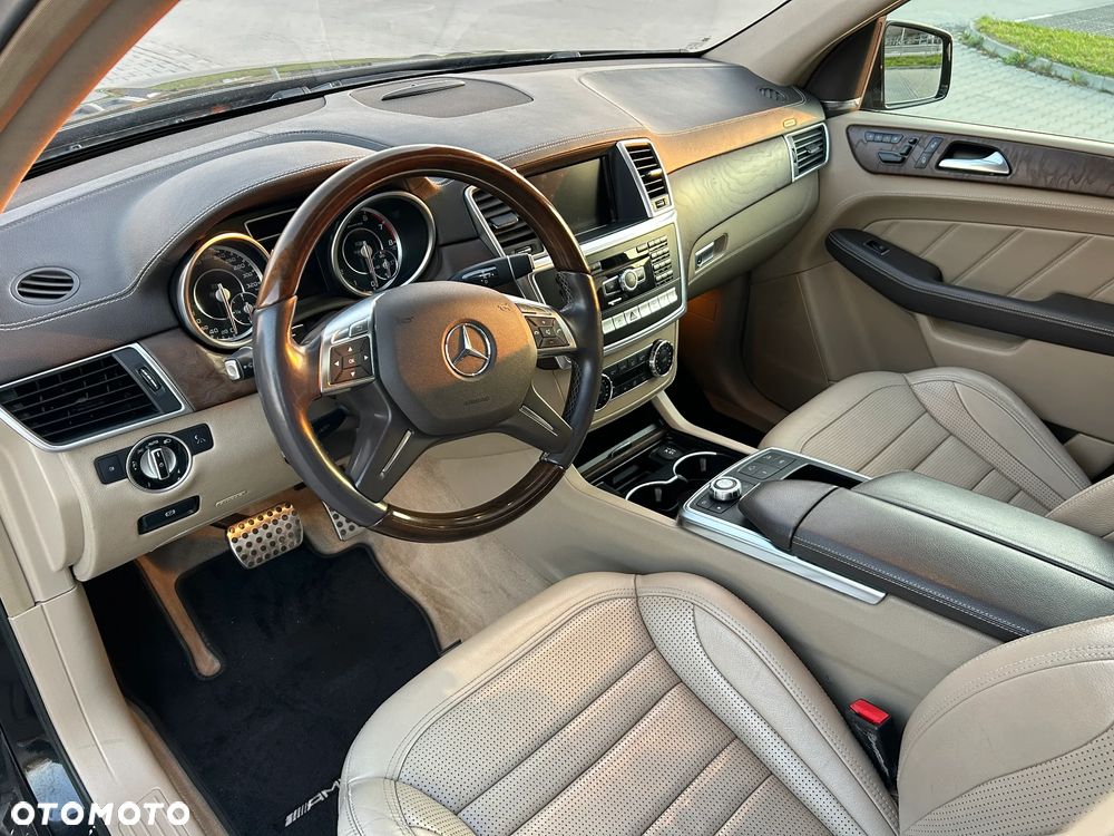 Mercedes-Benz ML 63 AMG 4Matic AMG SPEEDSHIFT 7G-TRONIC - 10