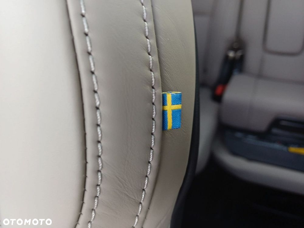 Volvo XC 90 - 28