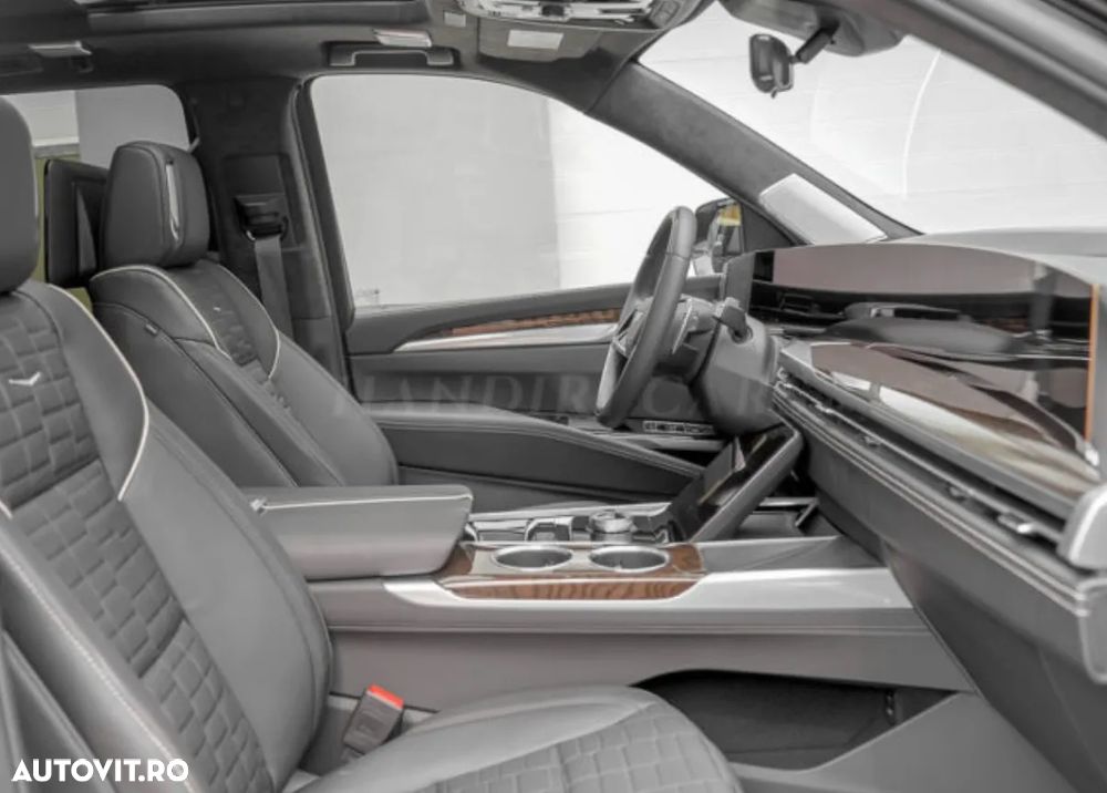 Cadillac Escalade - 8