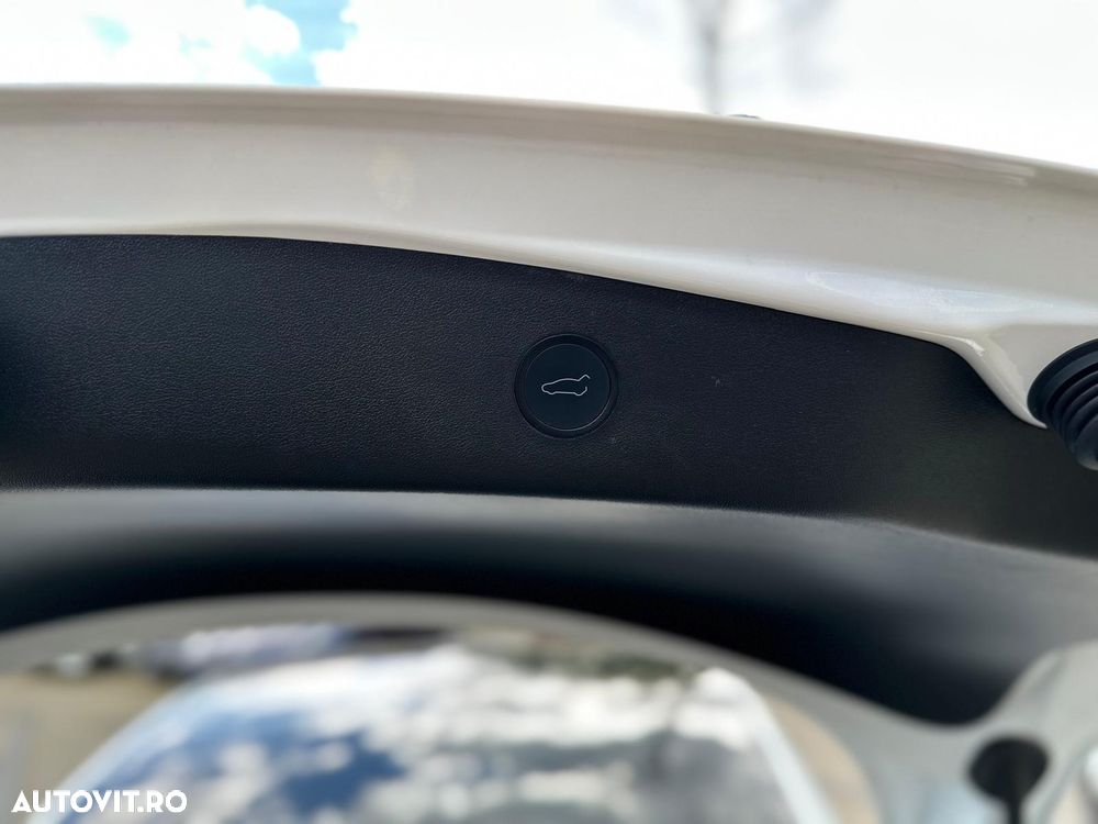 Tesla Model 3 Langstreckenbatterie Allradantrieb Dual Motor Performance - 37