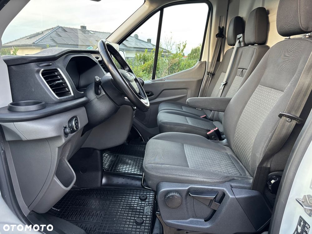 Ford Transit - 19