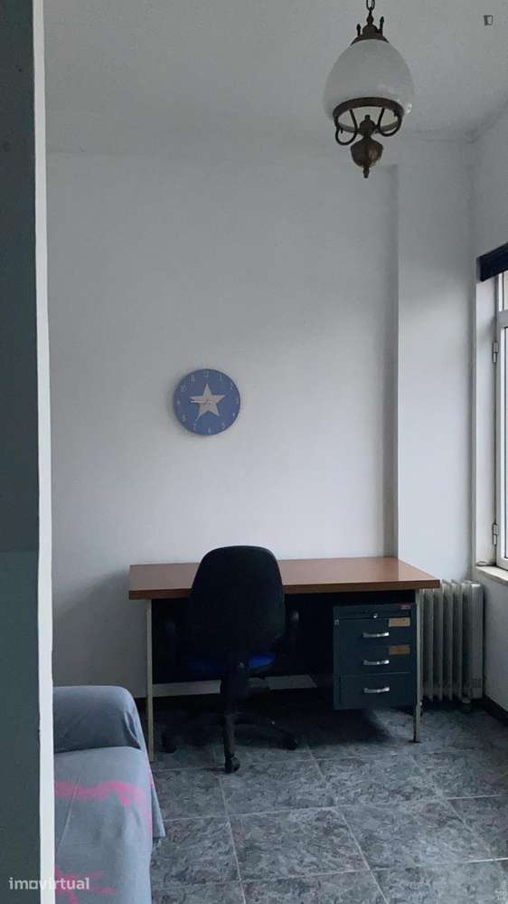 Apartamento com 1 quartos - localizado em Paranhos Porto - Grande imagem: 3/11