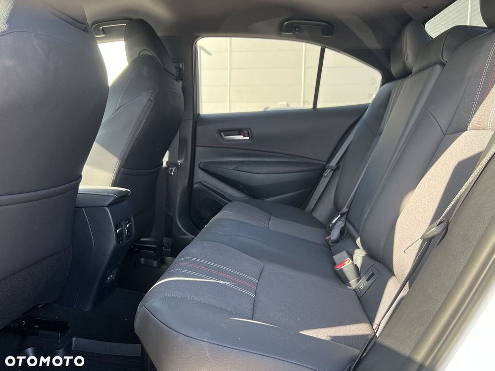 Toyota Corolla 1.8 Hybrid GR Sport - 11