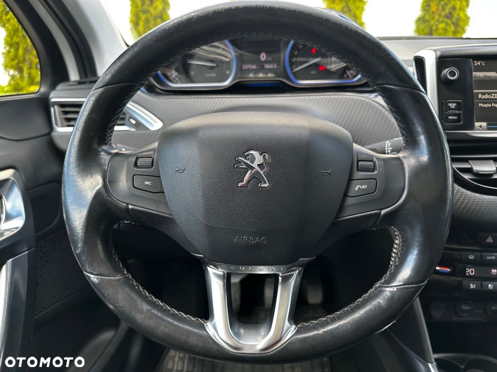 Peugeot 2008 1.6 e-HDi Allure S&S - 19