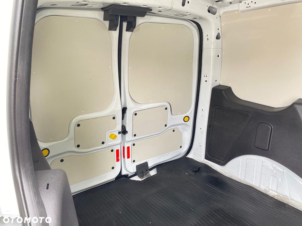 Ford CONNECT - 19