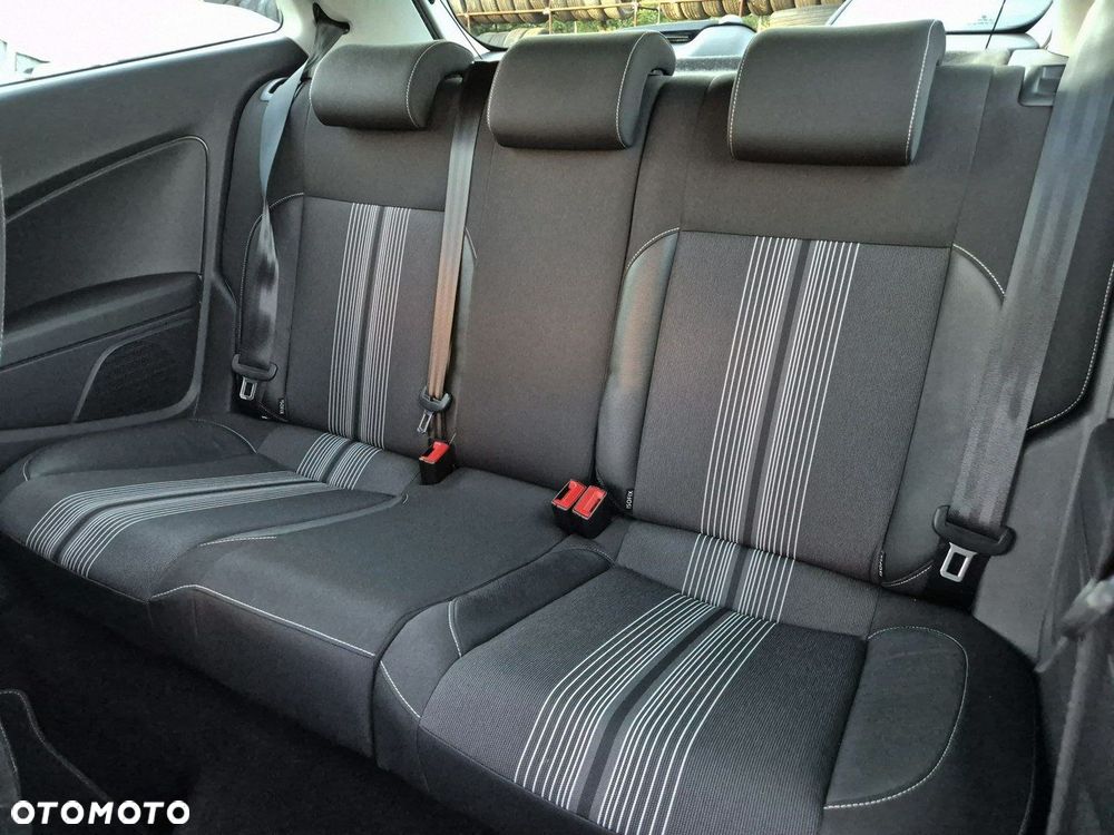 Volkswagen Polo 1.4 MATCH - 18