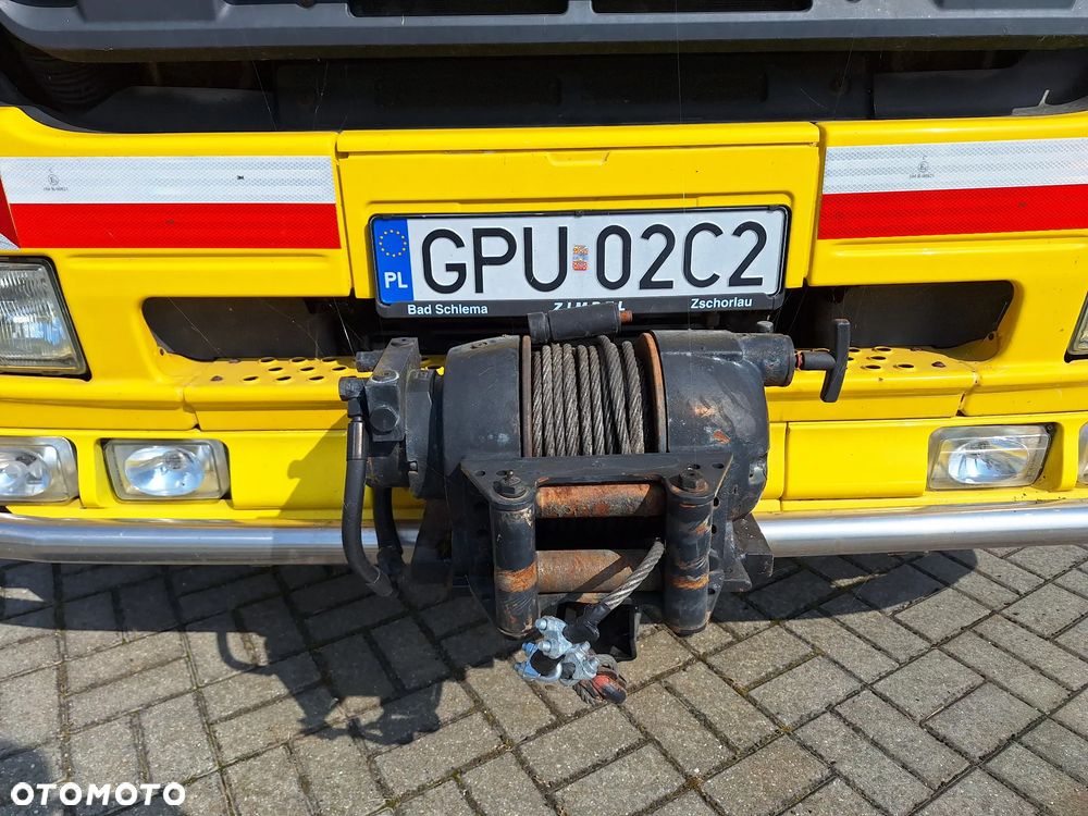 Mercedes-Benz 1823 - 5