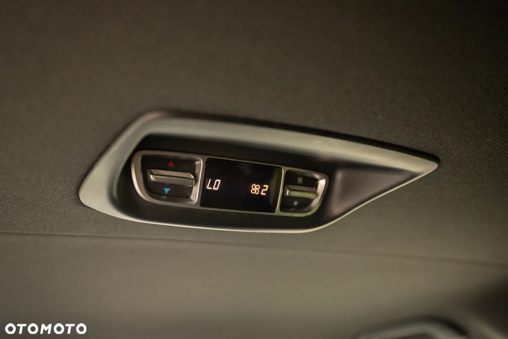 Mercedes-Benz Klasa V 250 d 4-Matic 7G-Tronic - 35