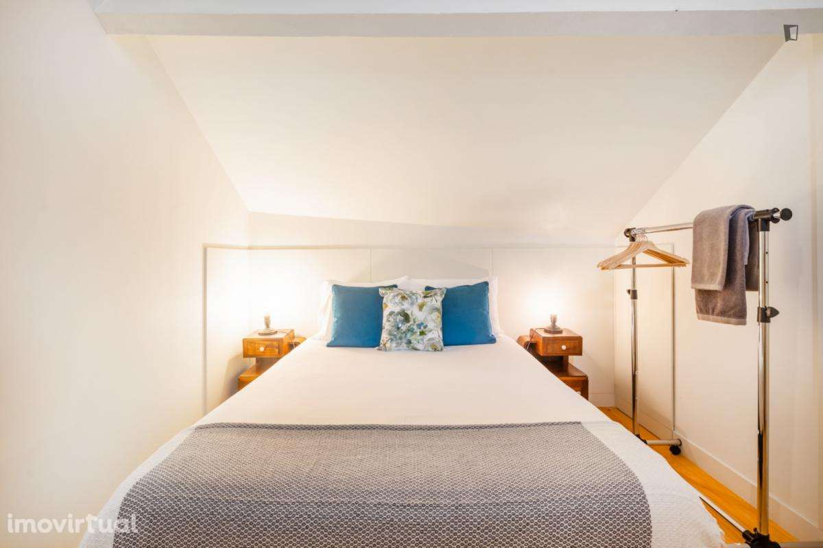 Apartamento com 2 quartos - localizado em Santo Ildefonso Porto - Grande imagem: 4/36