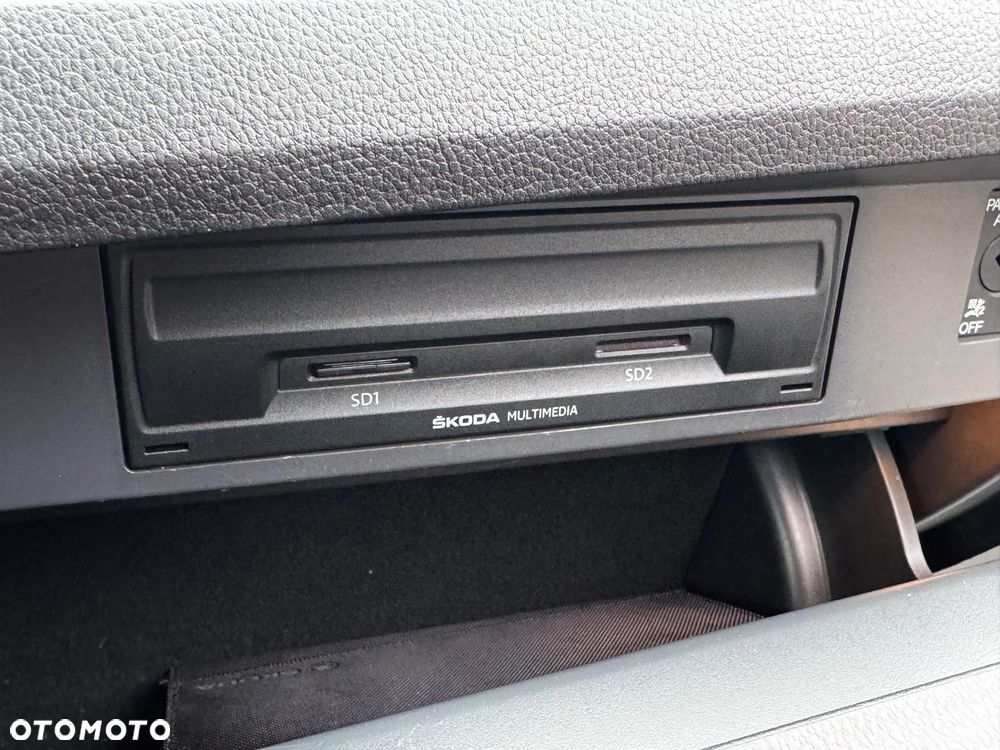 Skoda Superb 1.6 TDI GreenLine - 17