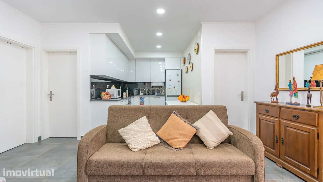 Apartamento T3 Renovado em Coruche - Localização Central e Tranquila - Grande imagem: 2/36