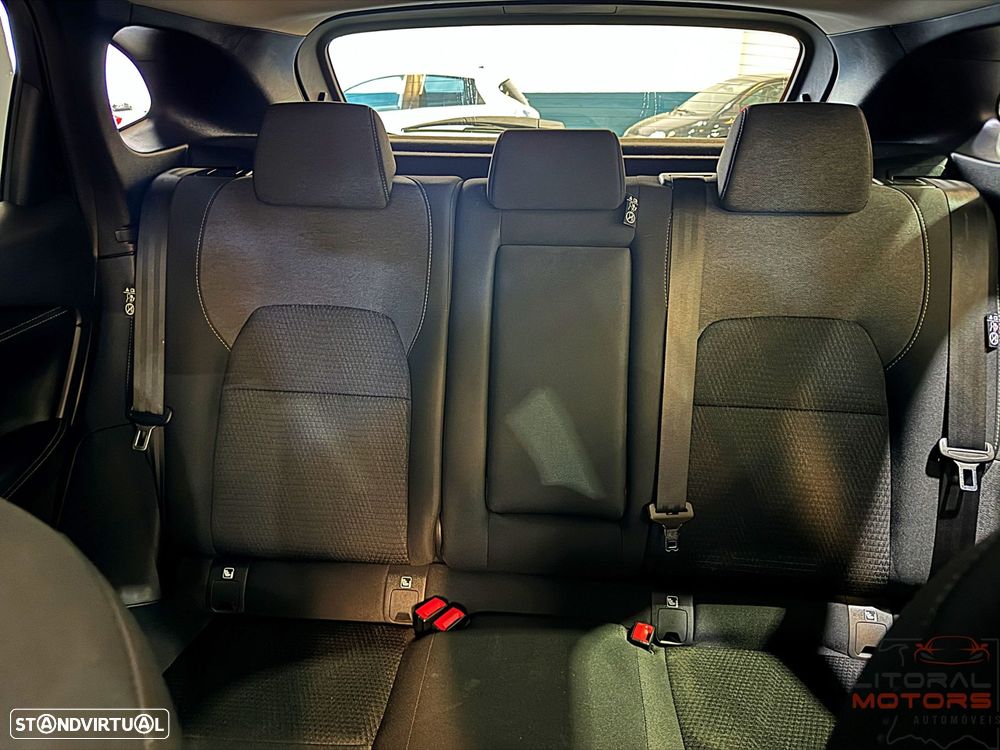 Nissan Qashqai 1.3 DIG-T N-Connecta Xtronic - 38