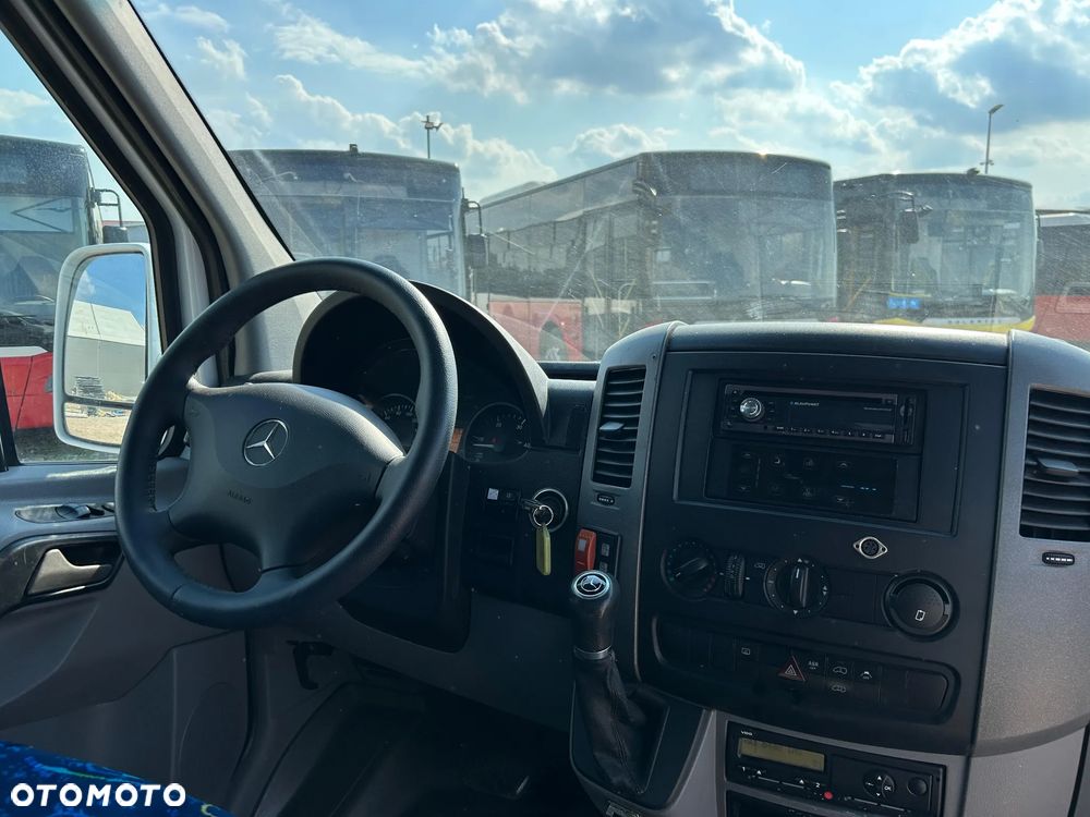 Mercedes-Benz Sprinter 519 - 12
