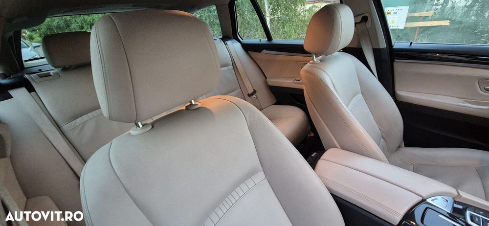 BMW Seria 5 525d Aut. Luxury Line - 30