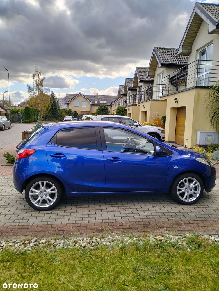 Mazda 2 - 10