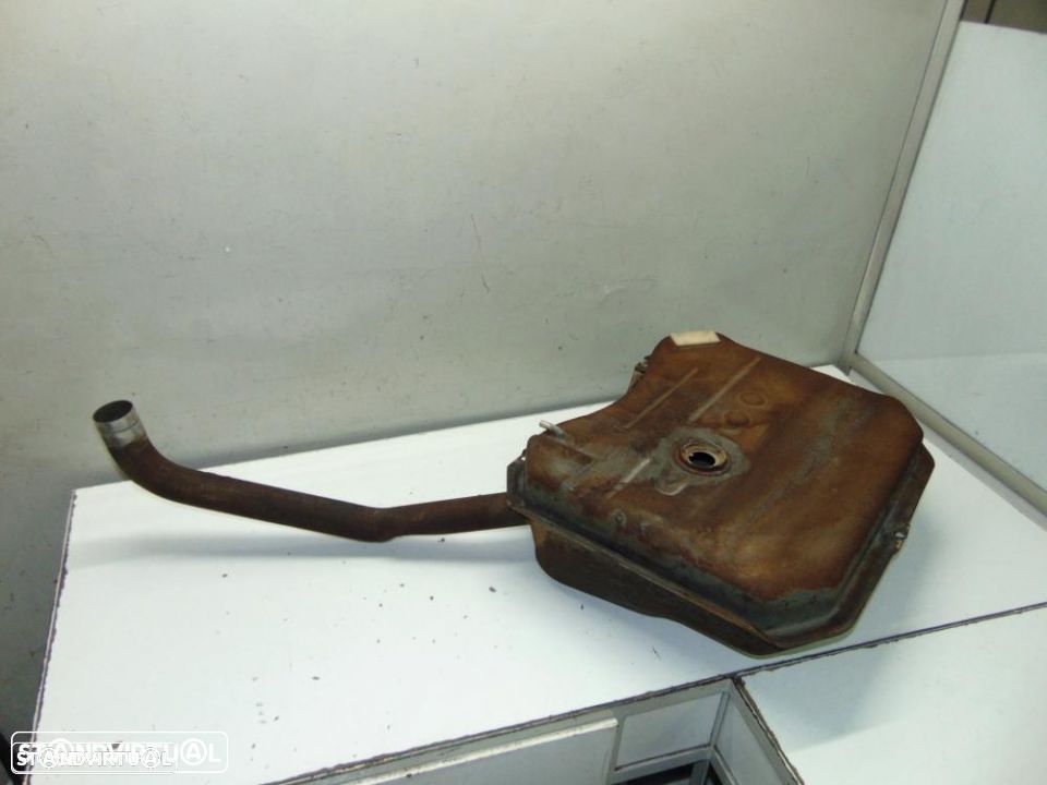 Renault 4L depósito de combustível - 3
