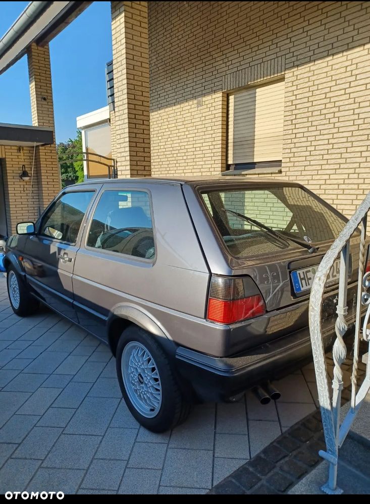Volkswagen Golf - 31