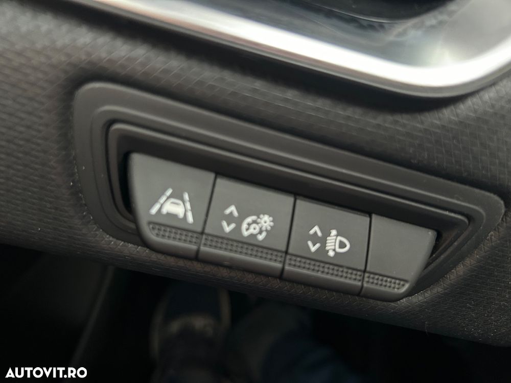 Renault Clio - 11