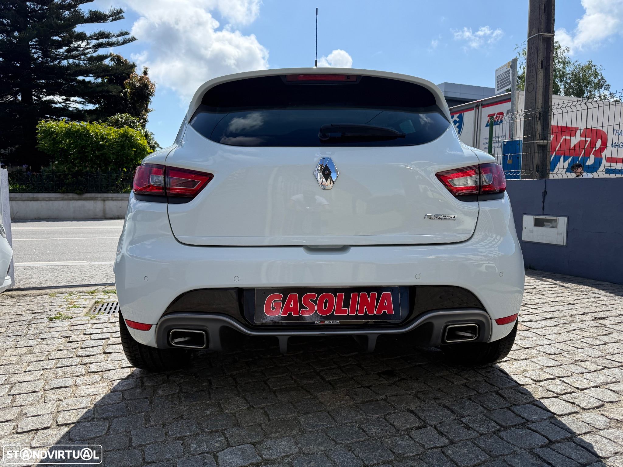 Renault Clio TCe 200 EDC Sport R.S. - 10