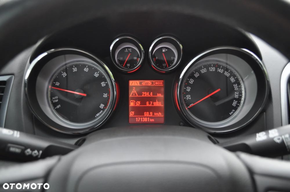 Opel Astra 1.4 Turbo Exklusiv - 26