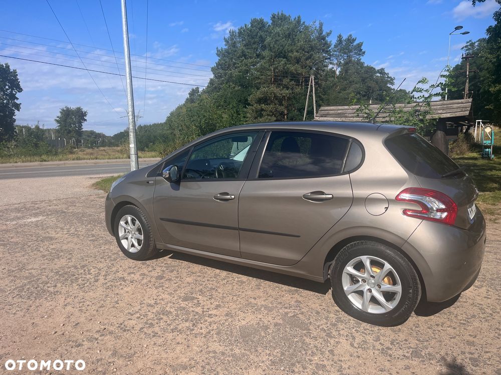 Peugeot 208 1.2 PureTech Style - 2