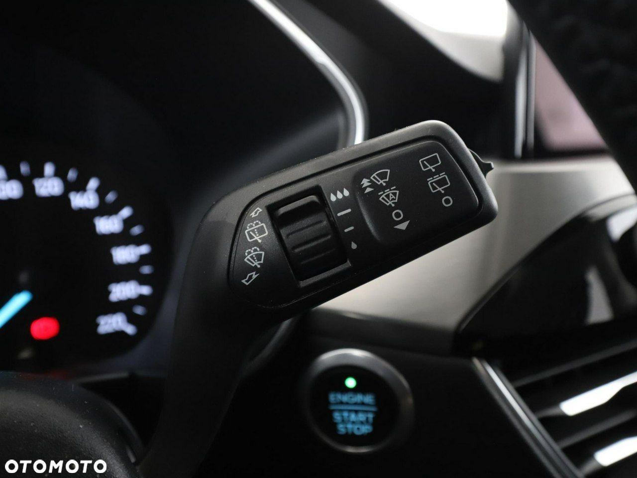 Ford Kuga 2.0 TDCi FWD Titanium - 35