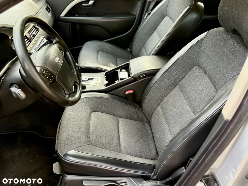 Volvo XC 70 D5 AWD Kinetic - 11