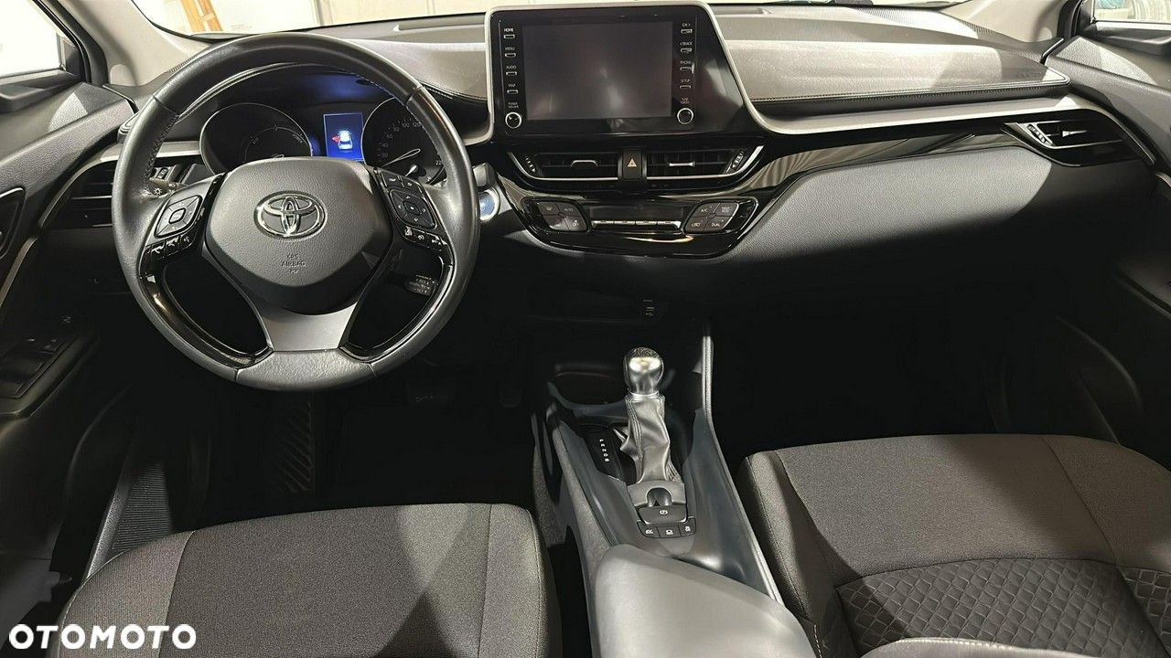 Toyota C-HR - 16