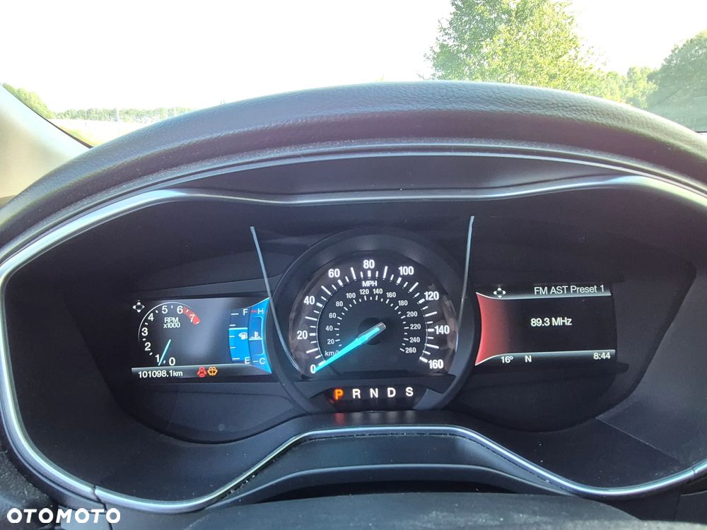 Ford Fusion - 10
