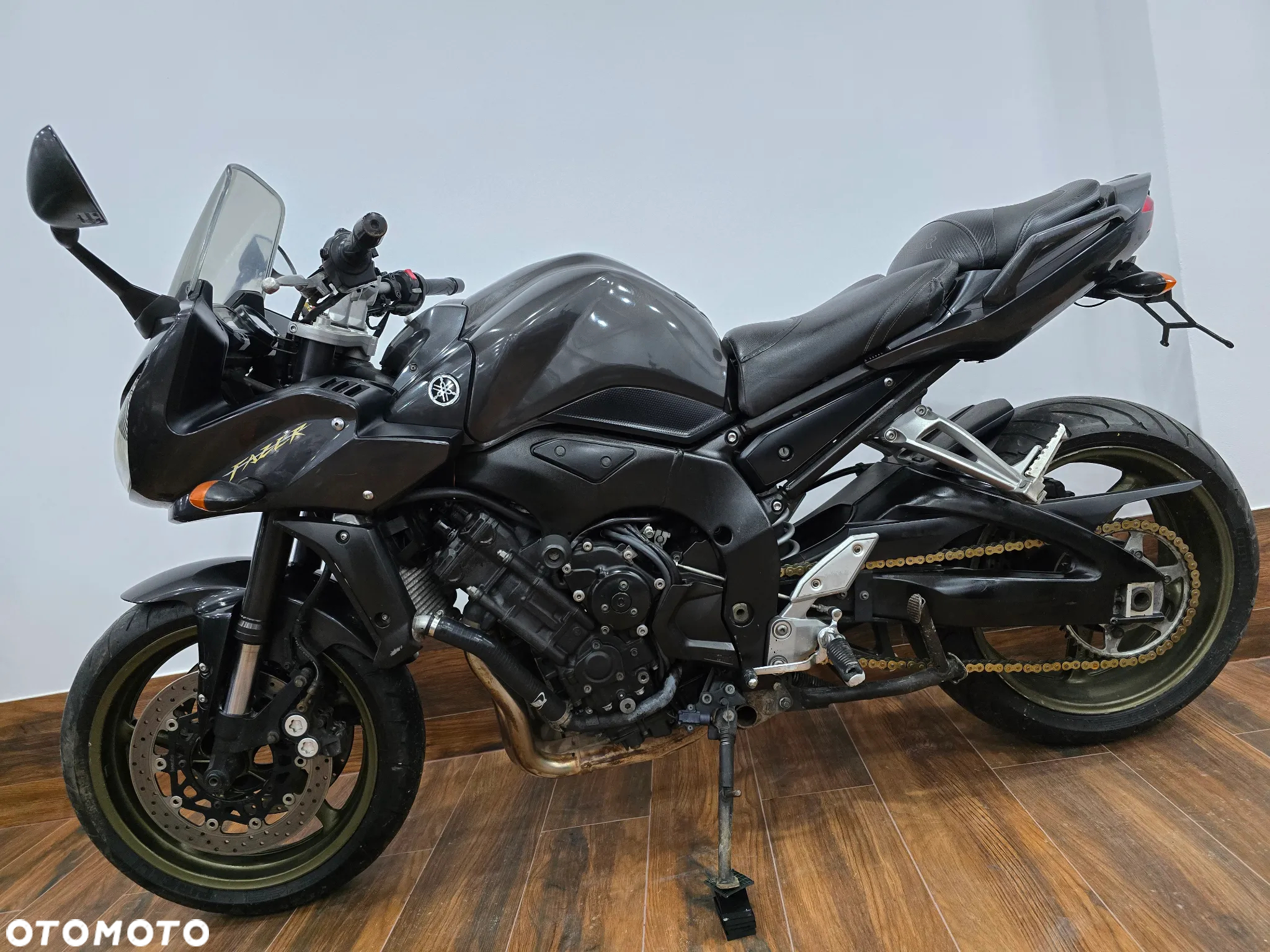 Yamaha FZ - 2