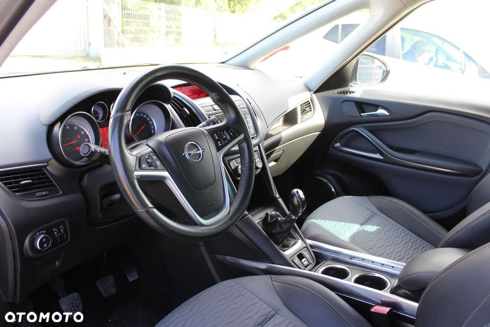 Opel Zafira - 15